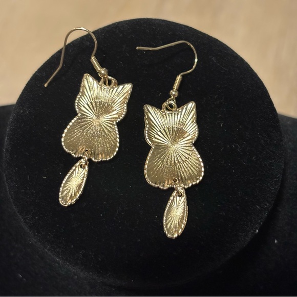 Happy Siamese Cat with Dangle Tail, Hook Earrings - Super Cute Kitty Cat Earring - Picture 5 of 10